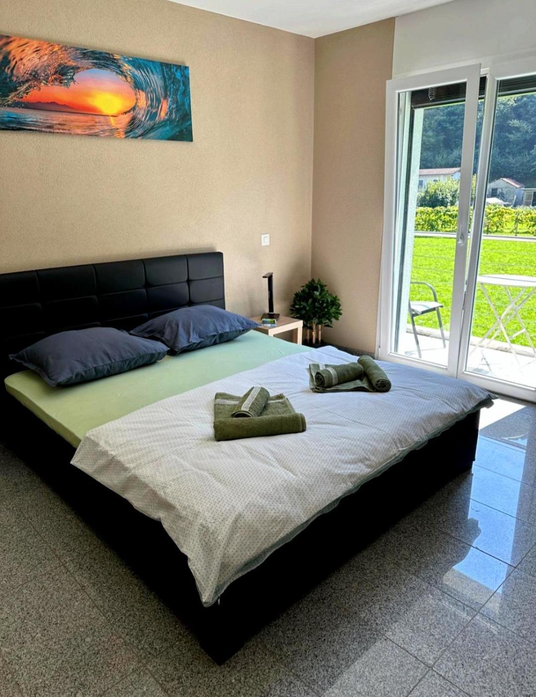 33 Hotel Cadenazzo Bagian luar foto